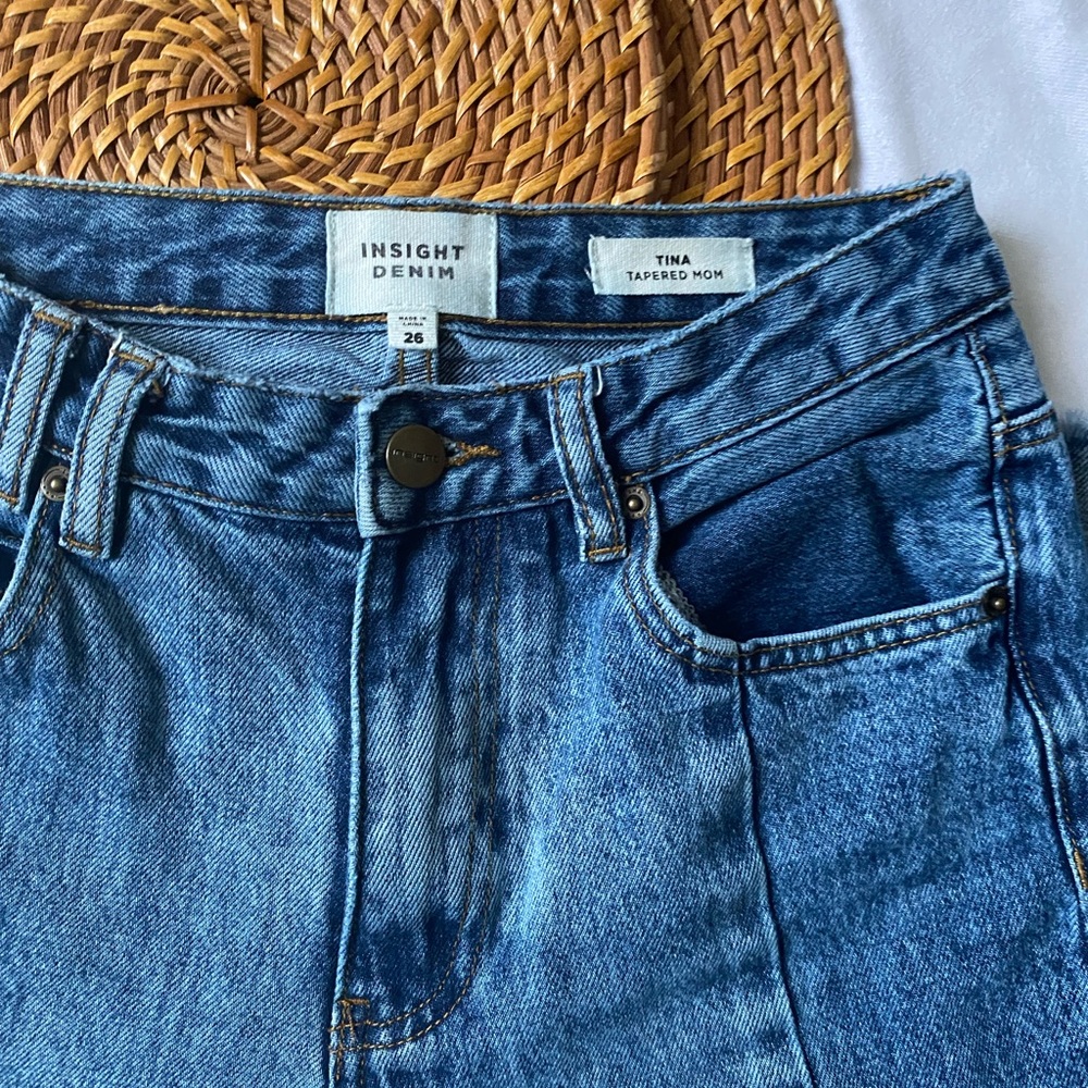 Tapered mom jeans size 26